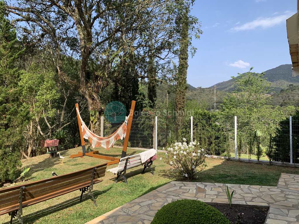 Casa em Santo Antônio do Pinhal, no bairro Centro