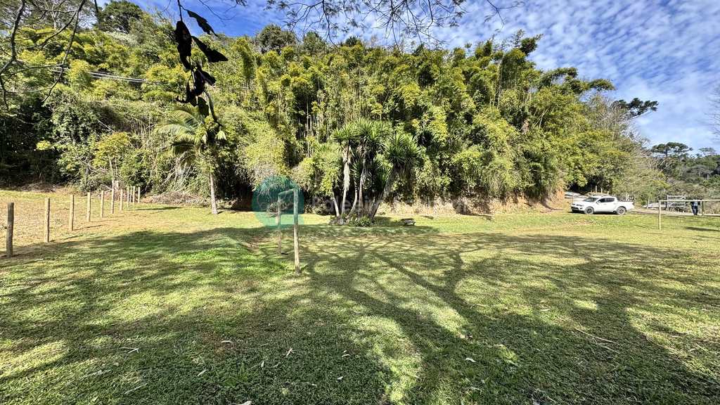 Terreno em Santo Antônio do Pinhal, no bairro Proximo Ao Centro