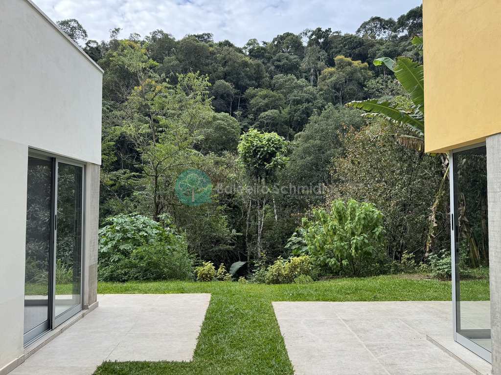 Casa em Santo Antônio do Pinhal, no bairro Zona Rural