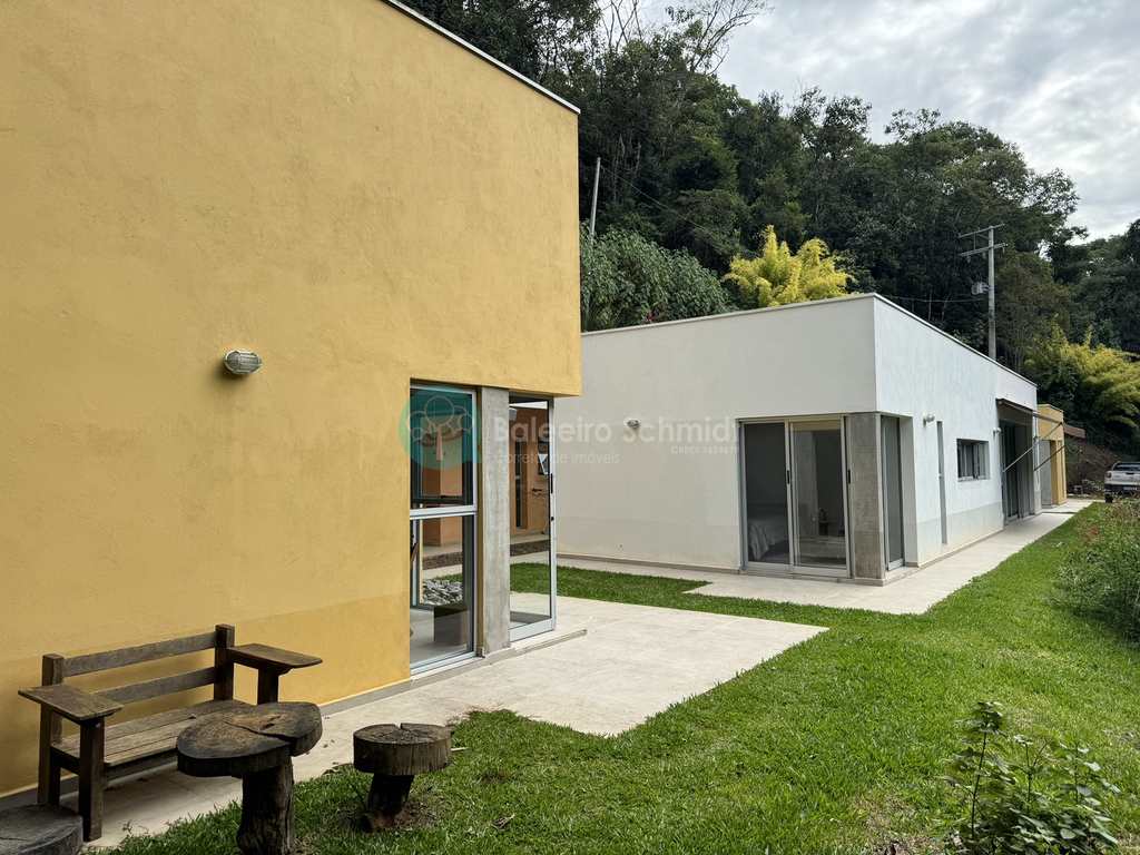 Casa em Santo Antônio do Pinhal, no bairro Zona Rural