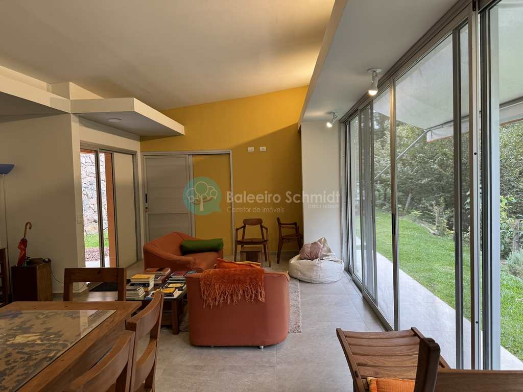 Casa em Santo Antônio do Pinhal, no bairro Zona Rural