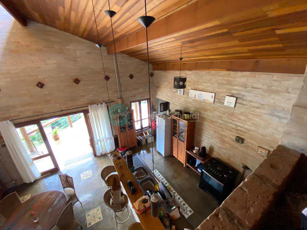 Casa em Santo Antônio do Pinhal, no bairro Aprox 2 Km do Centro