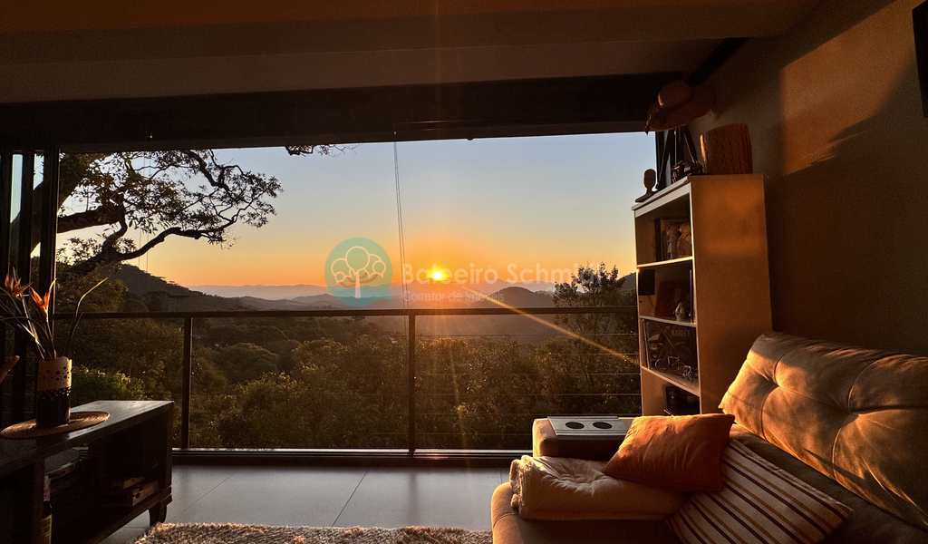 Casa de Condomínio em Santo Antônio do Pinhal, bairro Aprox 3 Km do Centro