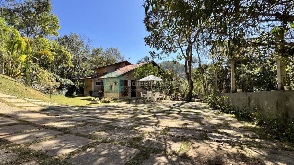 Casa em Santo Antônio do Pinhal, no bairro 10 Km do Centro