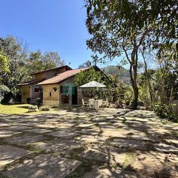 Casa em Santo Antônio do Pinhal, bairro 10 Km do Centro