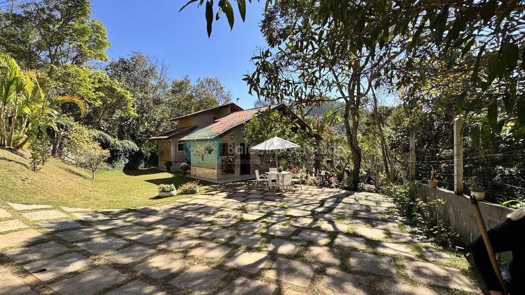 Casa em Santo Antônio do Pinhal, no bairro 10 Km do Centro