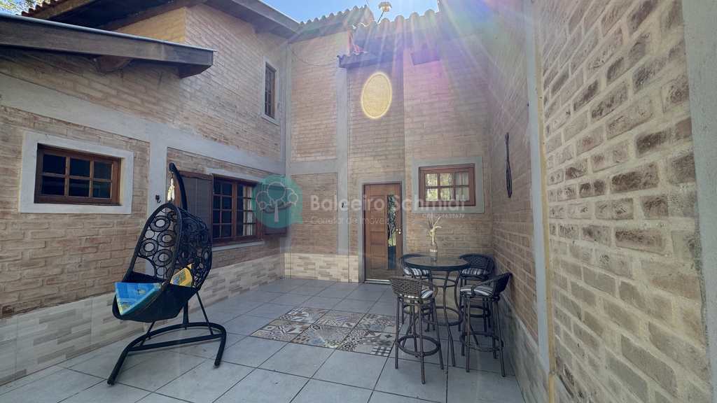 Casa em Santo Antônio do Pinhal, no bairro 10 Km do Centro