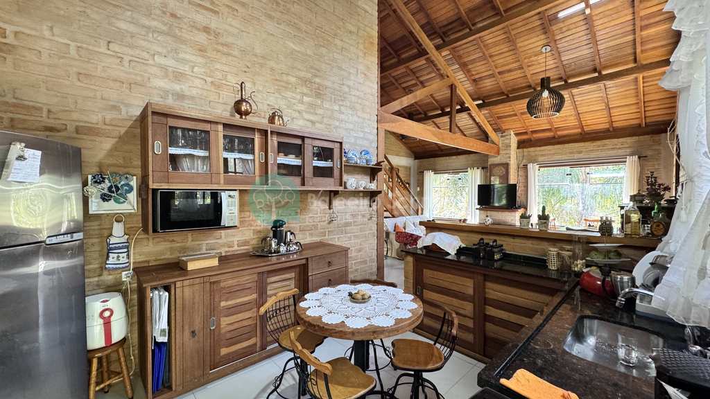 Casa em Santo Antônio do Pinhal, no bairro 10 Km do Centro