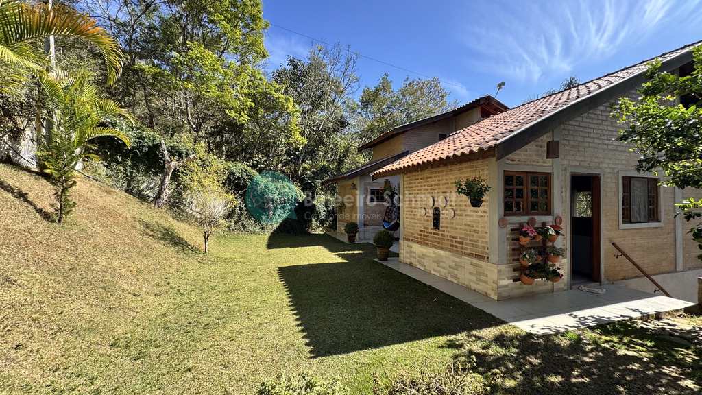 Casa em Santo Antônio do Pinhal, no bairro 10 Km do Centro