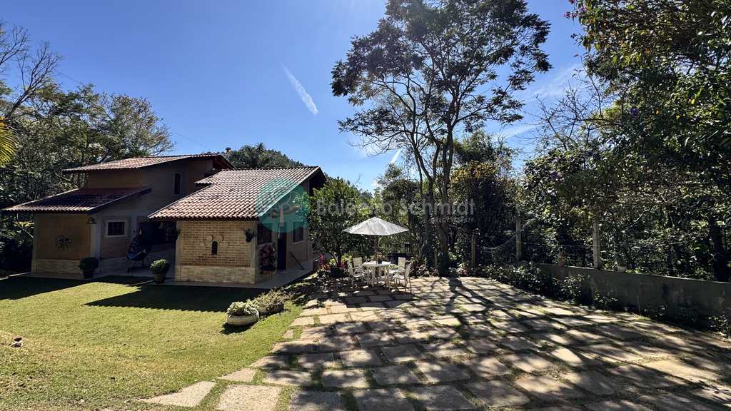 Casa em Santo Antônio do Pinhal, no bairro 10 Km do Centro