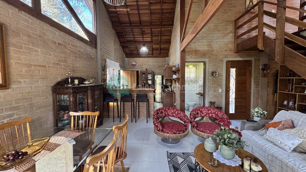 Casa em Santo Antônio do Pinhal, no bairro 10 Km do Centro