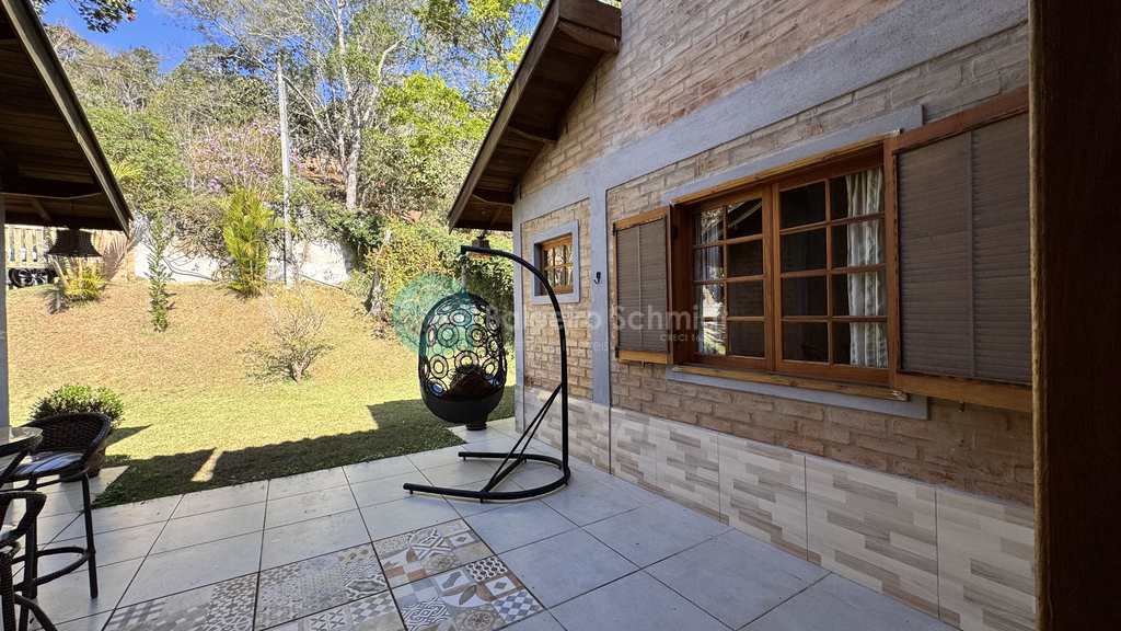 Casa em Santo Antônio do Pinhal, no bairro 10 Km do Centro