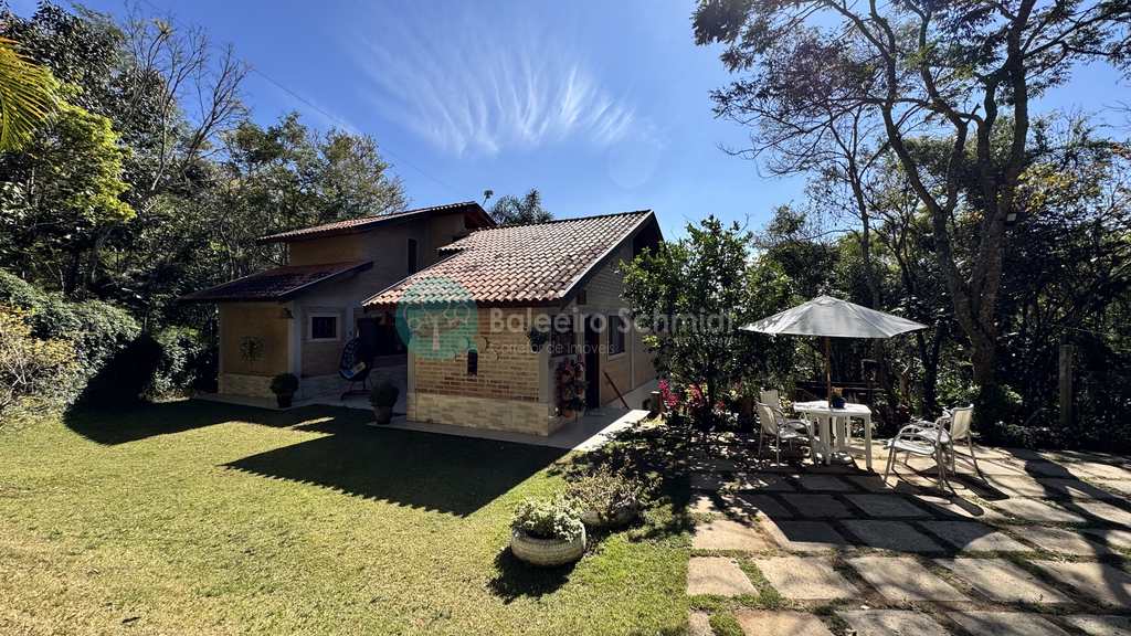 Casa em Santo Antônio do Pinhal, no bairro 10 Km do Centro