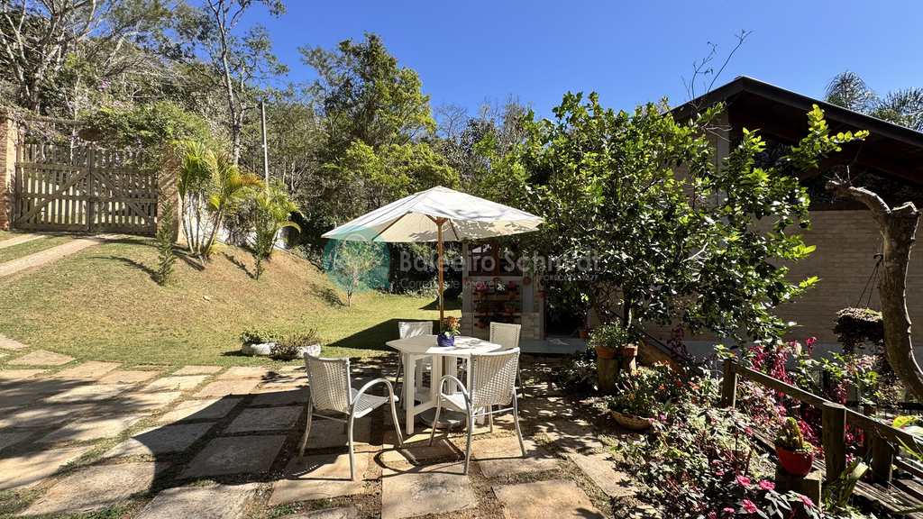 Casa em Santo Antônio do Pinhal, no bairro 10 Km do Centro