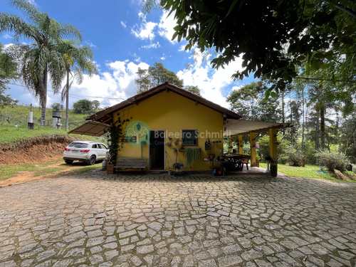 Casa, código 1201 em Santo Antônio do Pinhal, bairro Proximo Ao Centro
