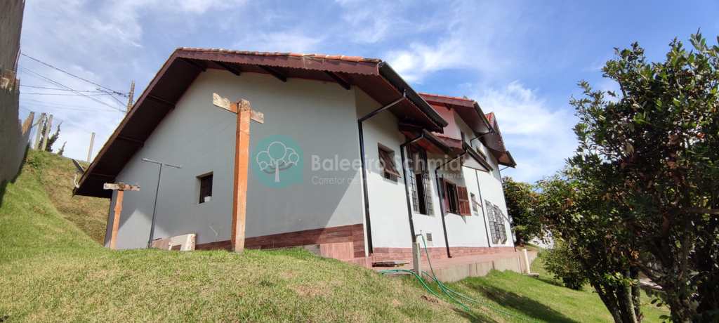 Casa em Santo Antônio do Pinhal, no bairro Centro