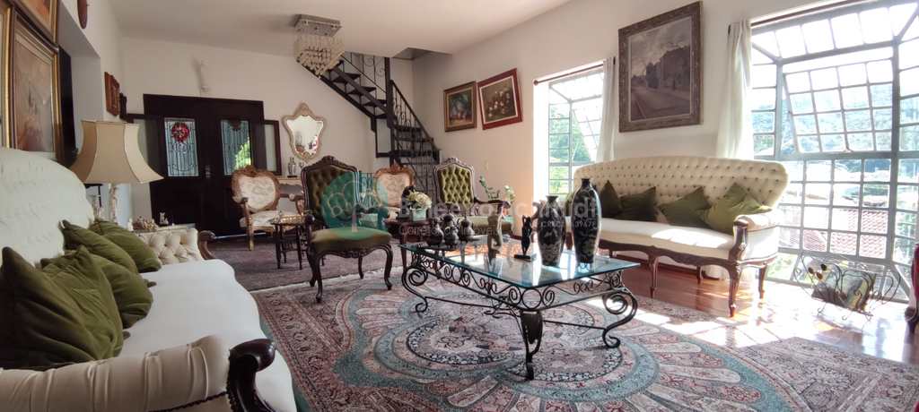 Casa em Santo Antônio do Pinhal, no bairro Centro