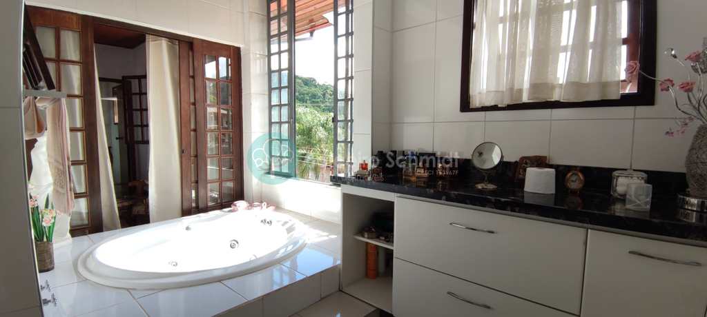 Casa em Santo Antônio do Pinhal, no bairro Centro