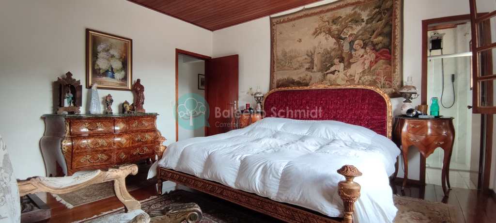 Casa em Santo Antônio do Pinhal, no bairro Centro