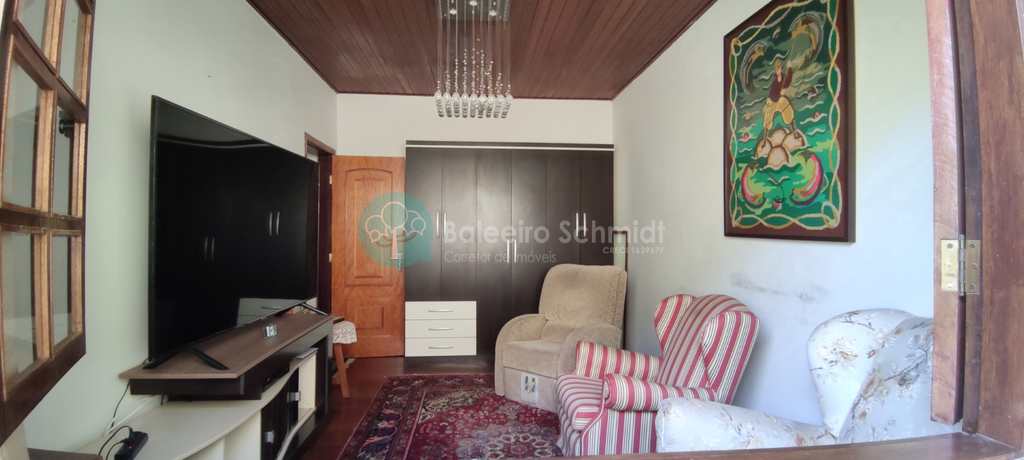 Casa em Santo Antônio do Pinhal, no bairro Centro