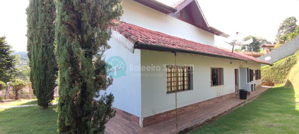 Casa em Santo Antônio do Pinhal, no bairro Centro