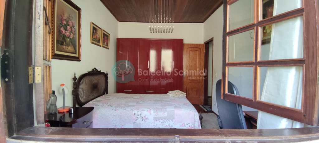 Casa em Santo Antônio do Pinhal, no bairro Centro