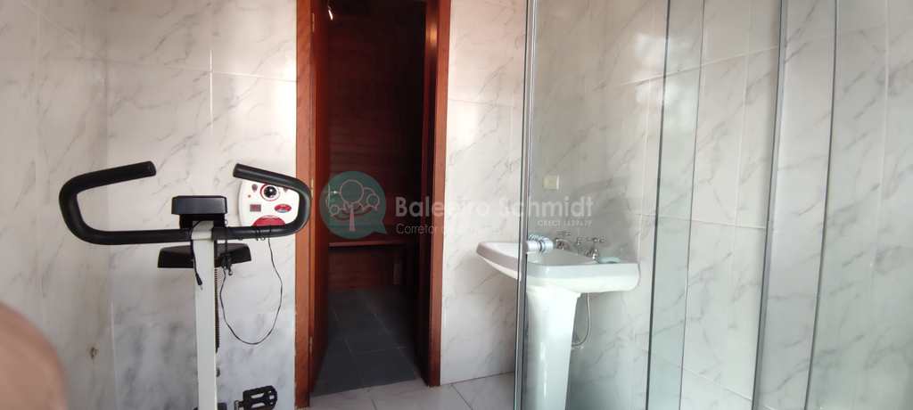 Casa em Santo Antônio do Pinhal, no bairro Centro