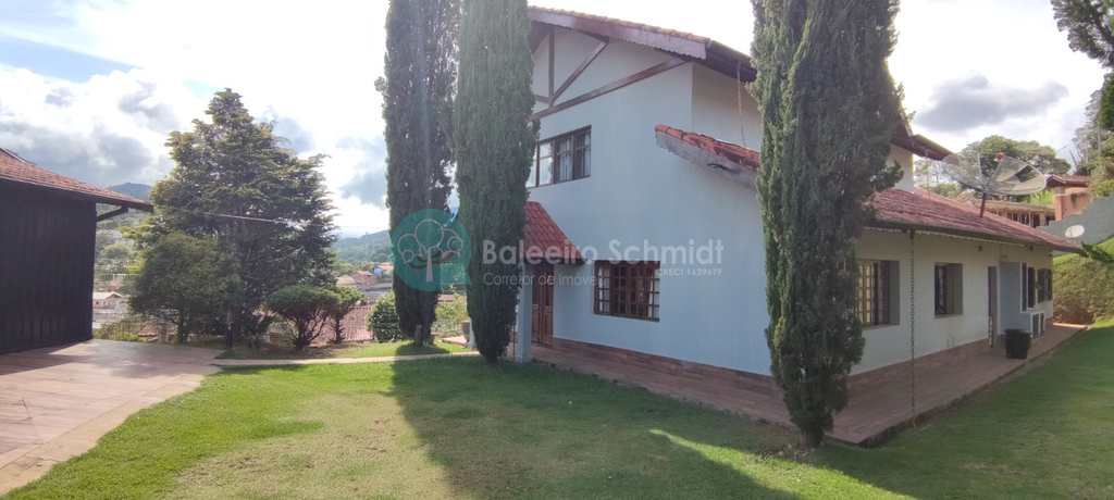 Casa em Santo Antônio do Pinhal, no bairro Centro