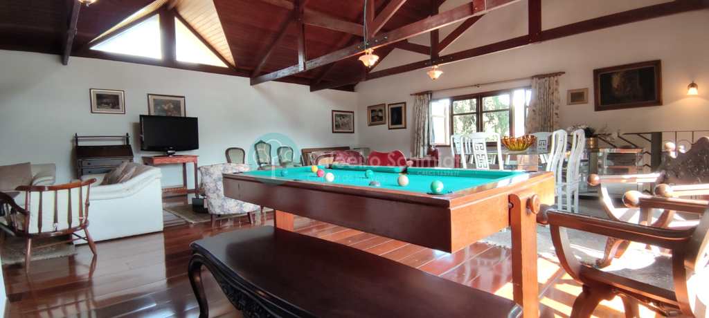 Casa em Santo Antônio do Pinhal, no bairro Centro