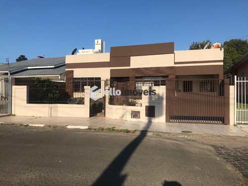 Casa, código 34 em Lages, bairro Universitário