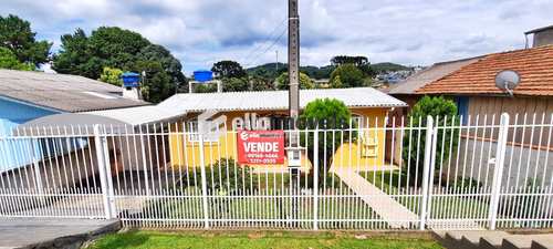 Casa, código 159 em Lages, bairro Centenário
