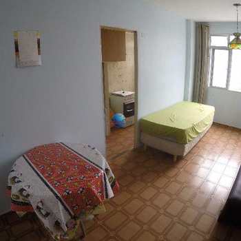 Kitnet em Praia Grande, bairro Guilhermina