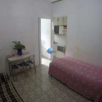 Kitnet em Praia Grande, bairro Boqueirão