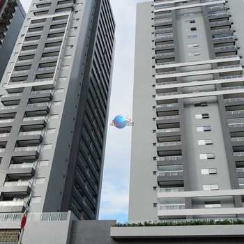 Apartamento em Praia Grande, bairro Boqueirão