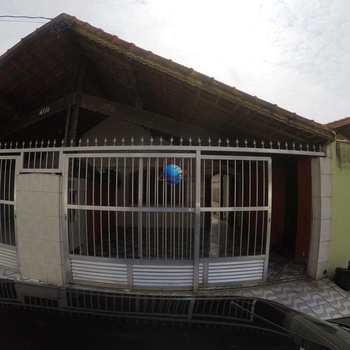 Casa em Praia Grande, bairro Tupi