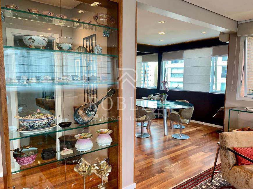 Apartamento em São Paulo, no bairro Moema