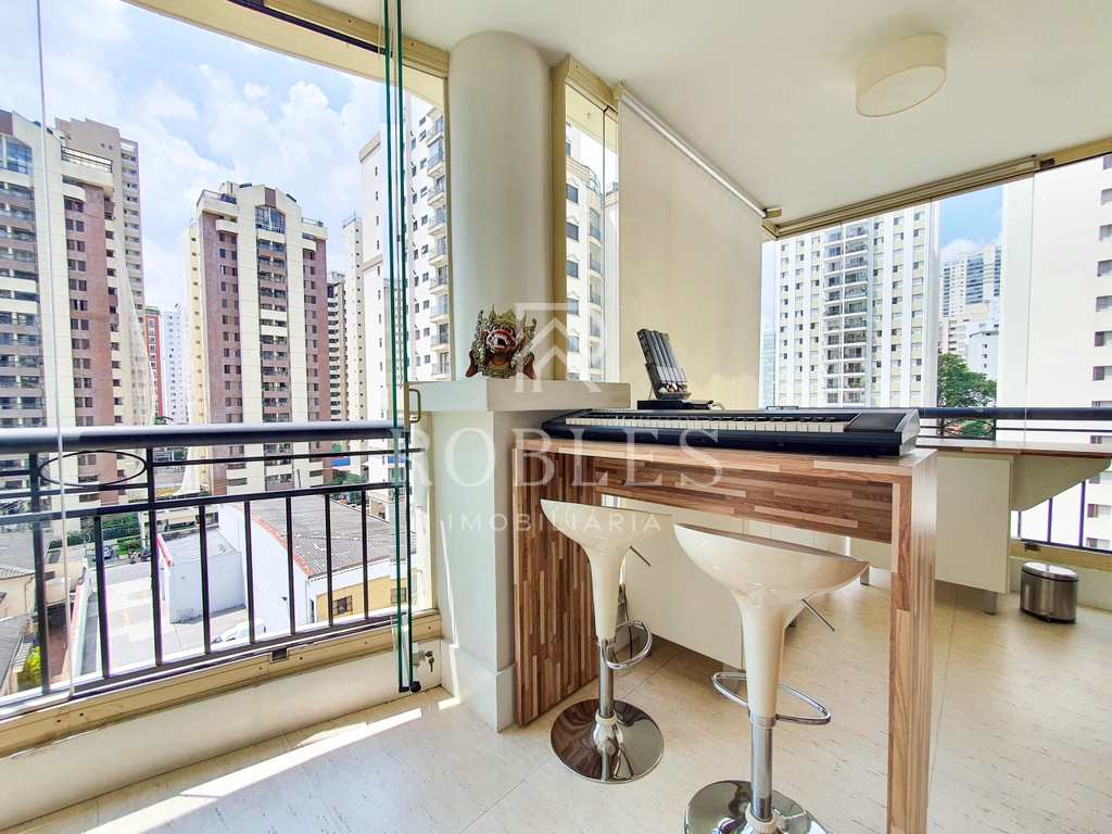 Apartamento em São Paulo, no bairro Cidade Monções
