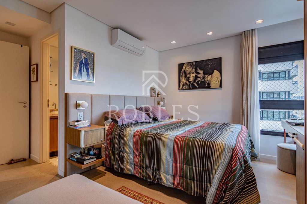 Apartamento em São Paulo, no bairro Vila Olímpia