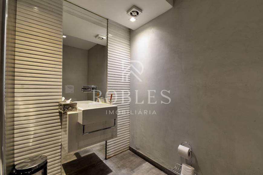 Casa Comercial em São Paulo, no bairro Vila Nova Conceição