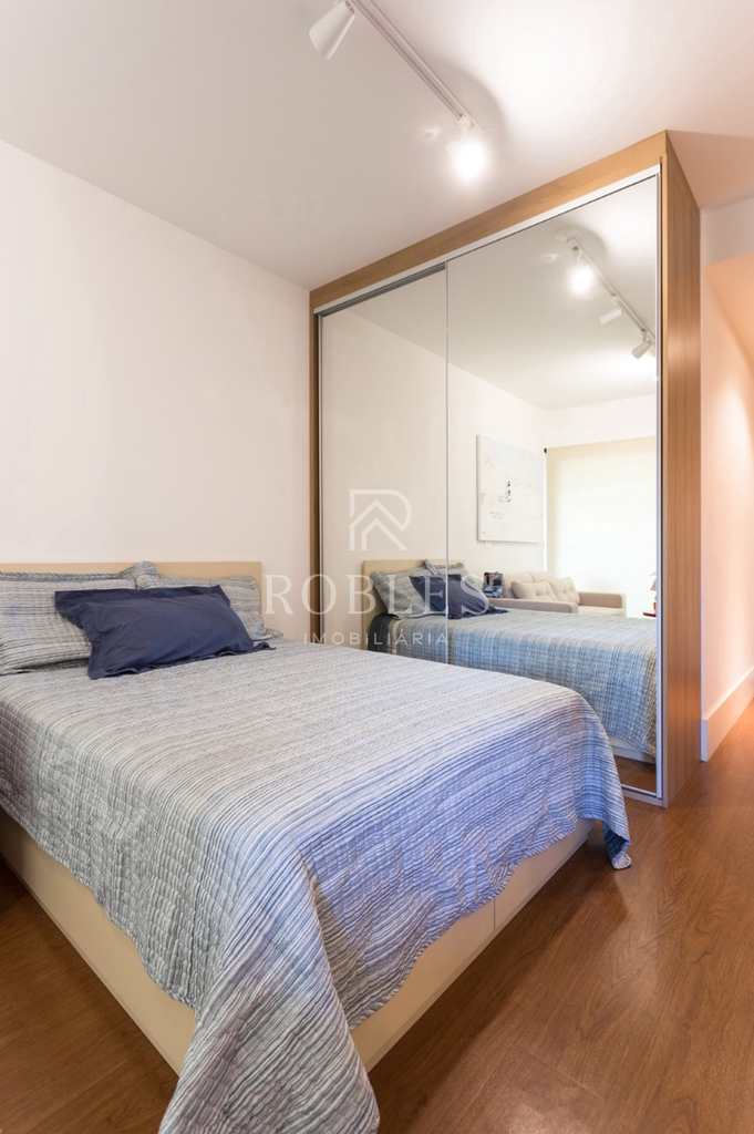 Apartamento em São Paulo, no bairro Cidade Monções