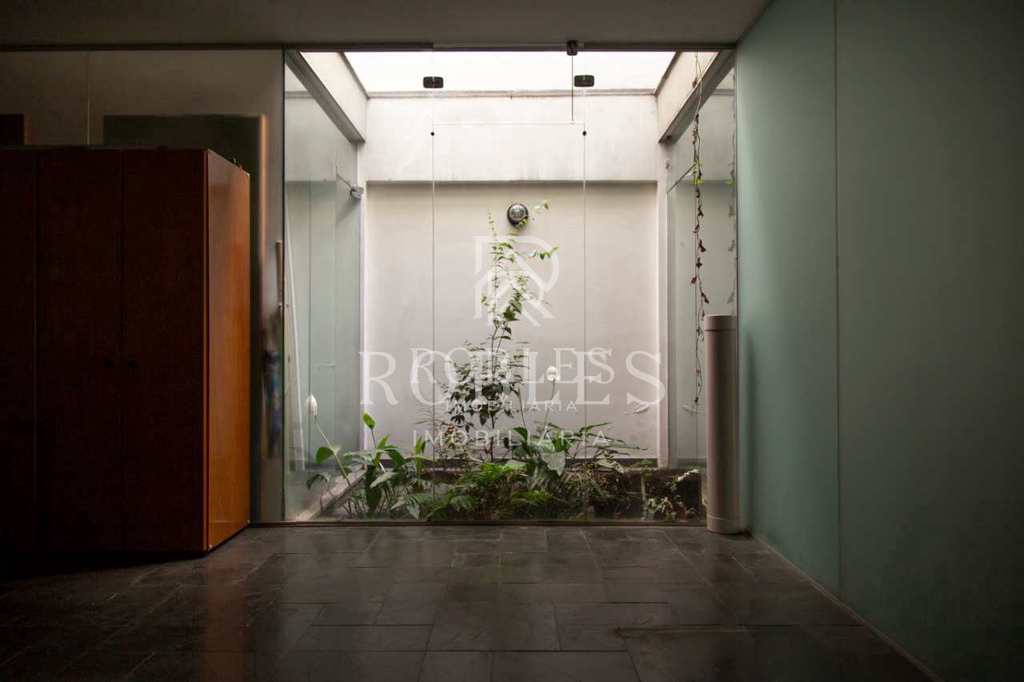 Sobrado em São Paulo, no bairro Indianópolis