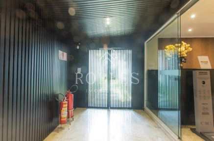 Prédio Comercial em São Paulo, no bairro Jardim Paulista