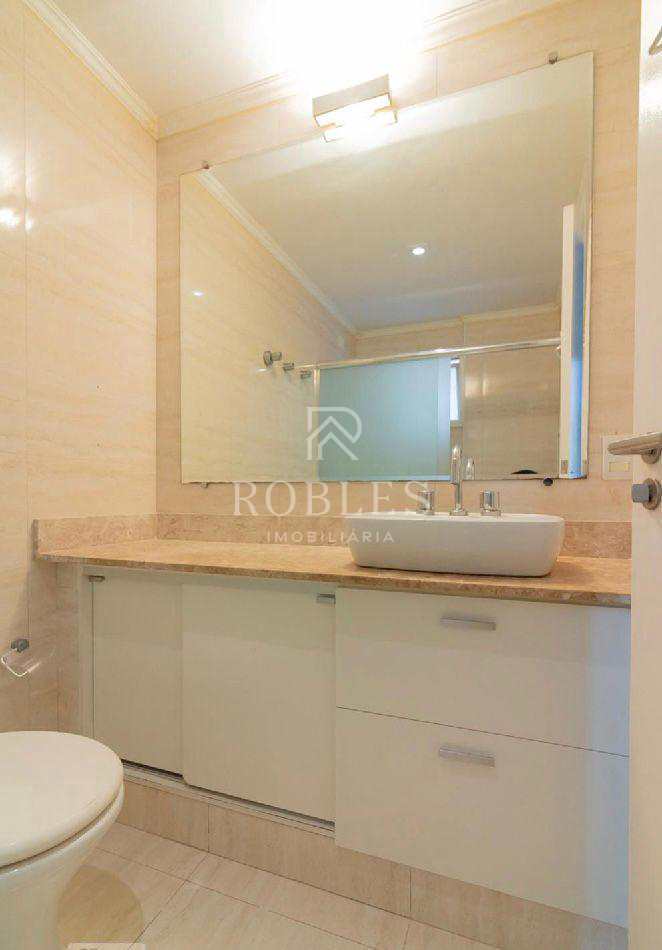 Apartamento em São Paulo, no bairro Moema