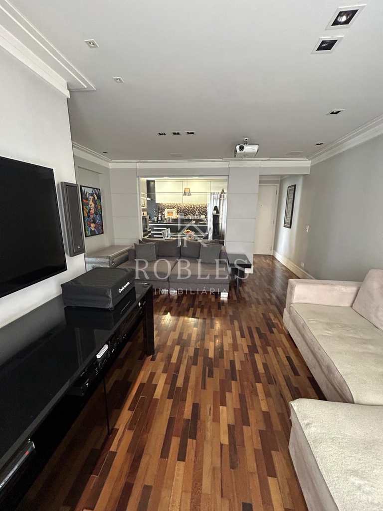 Apartamento em São Paulo, no bairro Moema