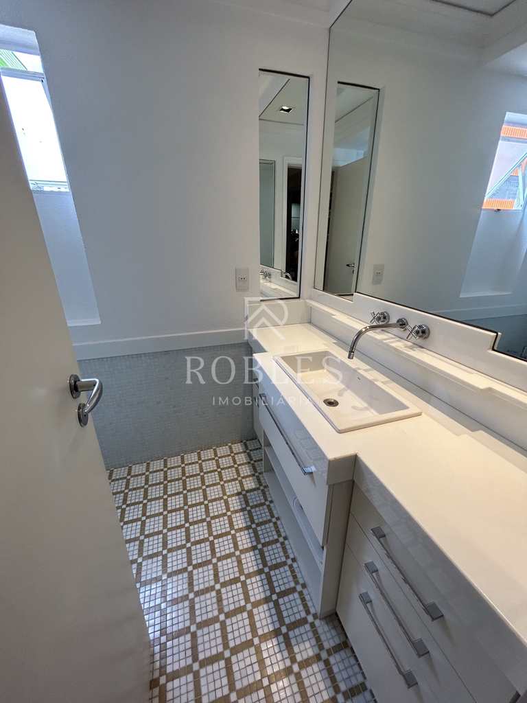 Apartamento em São Paulo, no bairro Moema