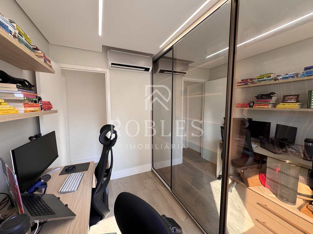Apartamento em São Paulo, no bairro Morumbi