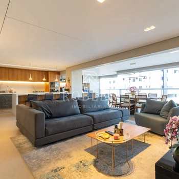 Apartamento em São Paulo, bairro Santo Amaro