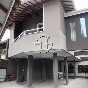 Sobrado de Condomínio em Praia Grande, bairro Tupi