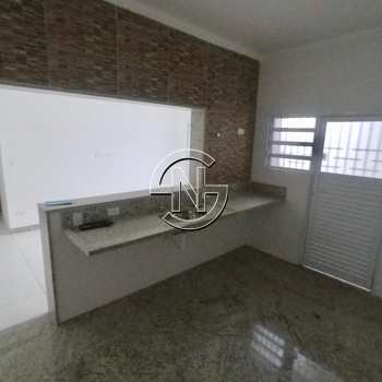 Casa em Praia Grande, bairro Boqueirão