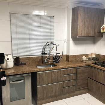 Apartamento em Praia Grande, bairro Boqueirão